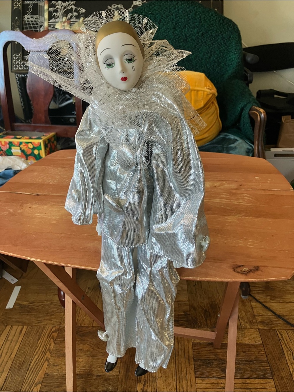 Silver clown